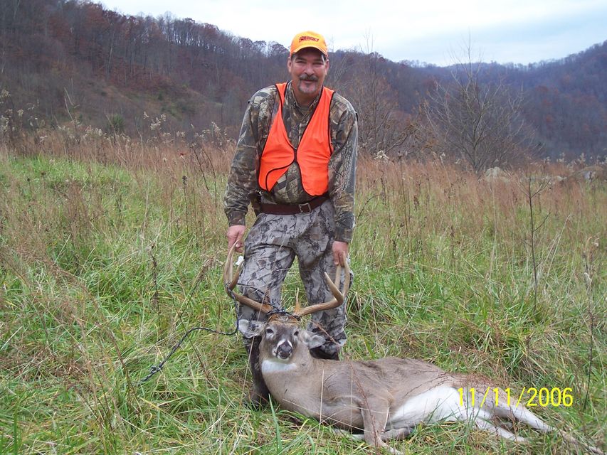 Click to view full size image
 ============== 
barnes x-bullet / 1 shot kill
06 opening day buck
