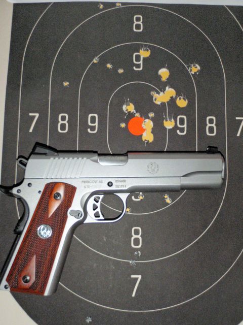 Click to view full size image
 ============== 
SR1911 and target 
